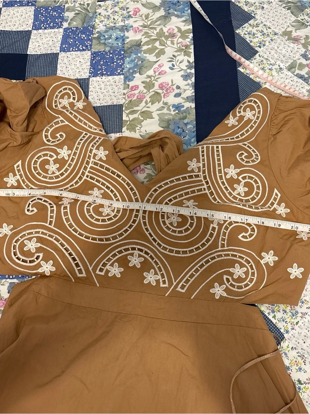 NWT Express Embroidered Eyelet
V-Neck Tie Back Mini Dress 3/4 sleeves Size L. - Picture 10 of 14